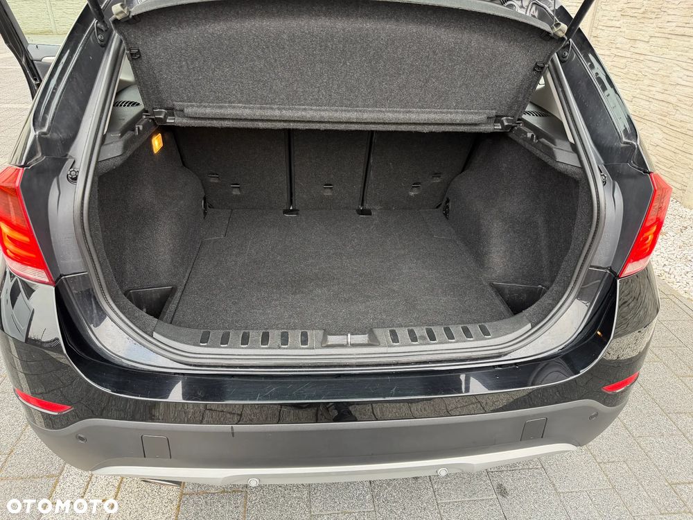 BMW X1 sDrive16d - 11