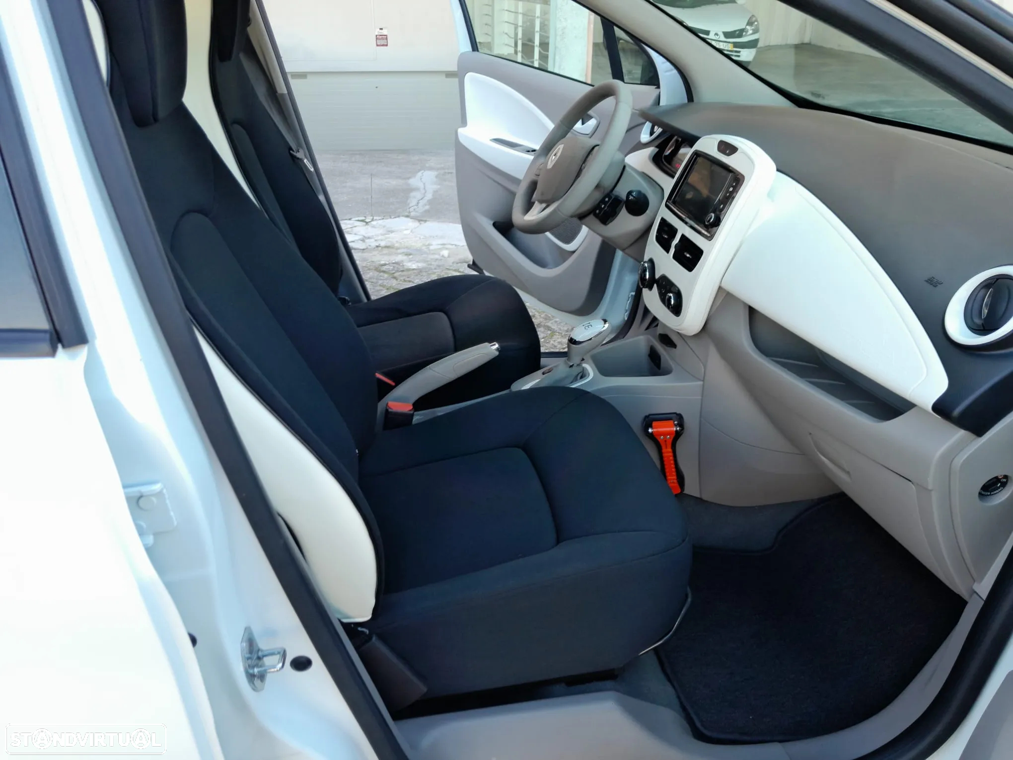 Renault Zoe (c/ Bateria) 41 kwh Life - 16