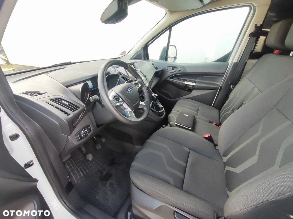 Ford Transit Connect - 9