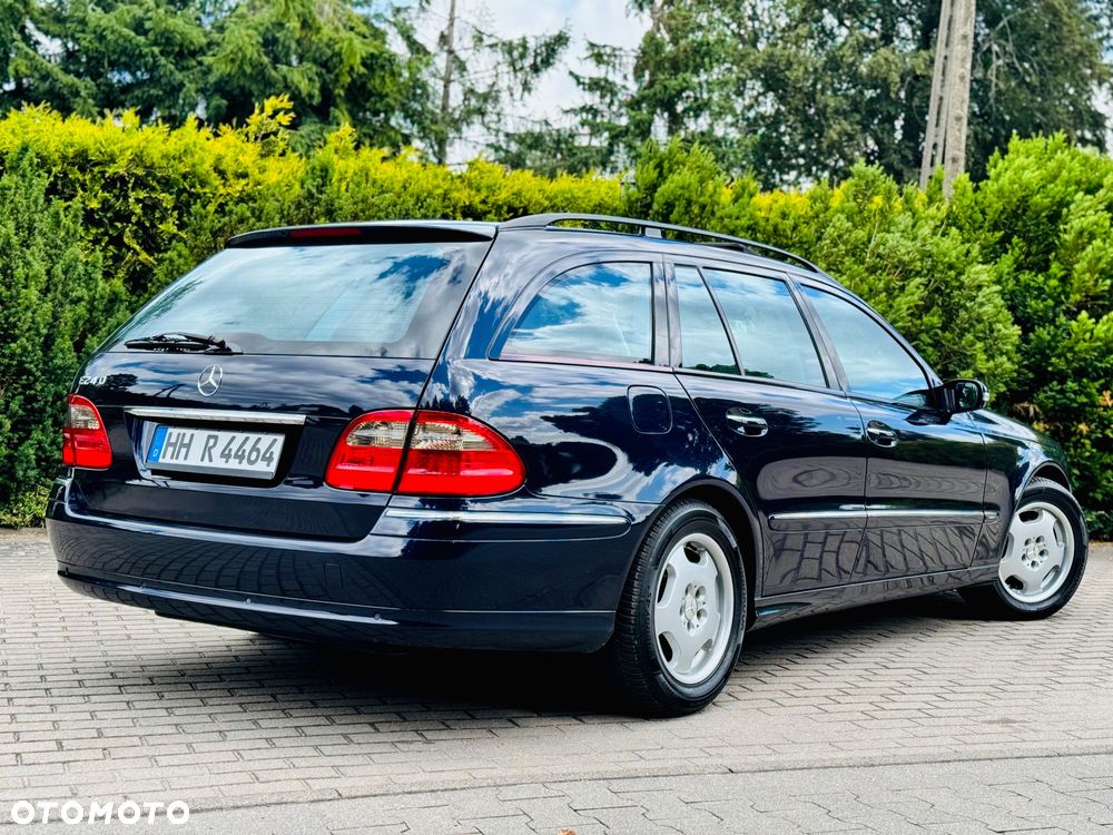 Mercedes-Benz Klasa E 240 4Matic Avantgarde - 29