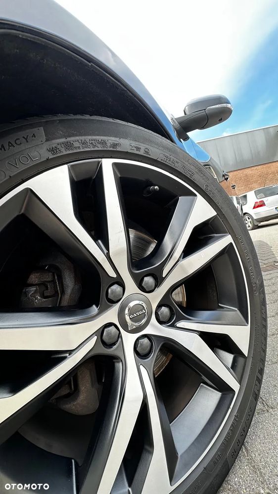 Volvo V60 D5 AWD - 2