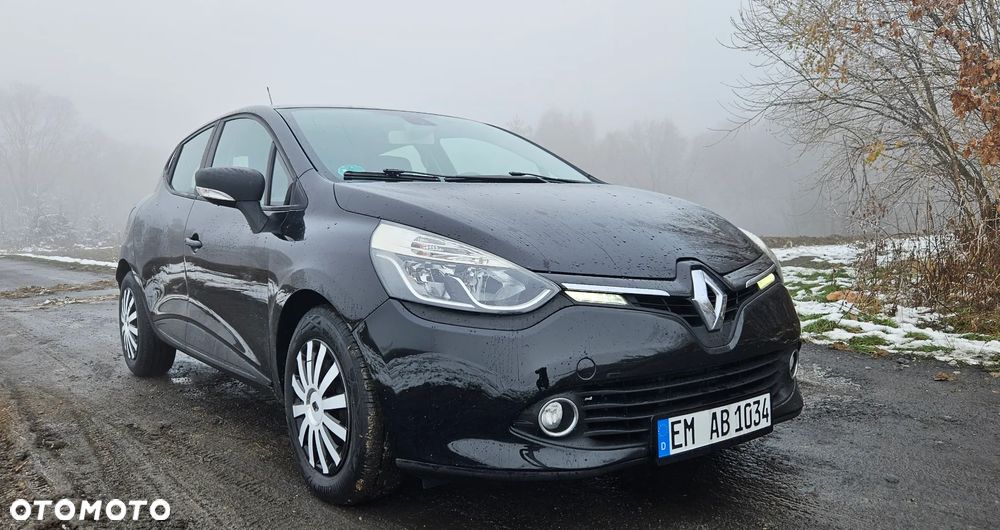 Renault Clio 1.2 16V 75 Expression - 12