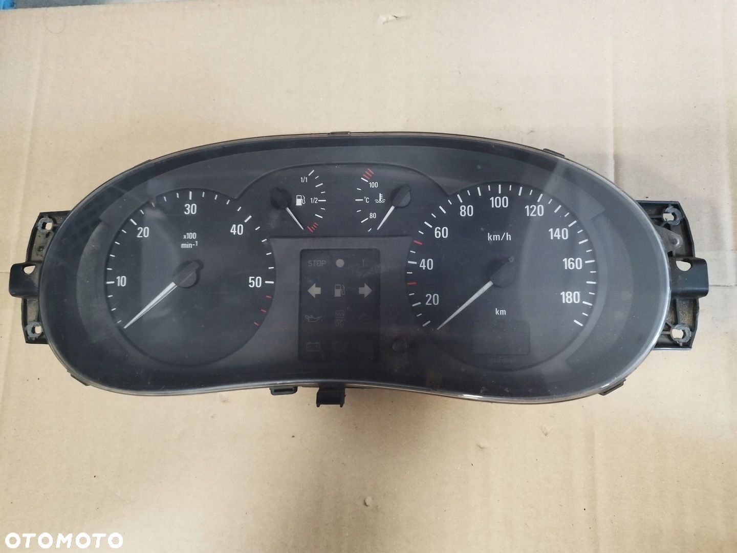 LICZNIK ZEGARY MASTER MOVANO 2.5 DCI 8200140413-B - 1