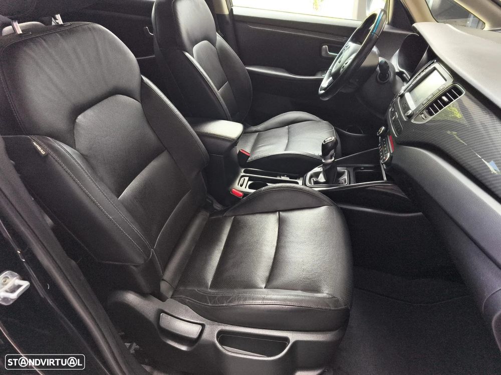 Kia Carens 1.7 CRDi ISG TX - 18