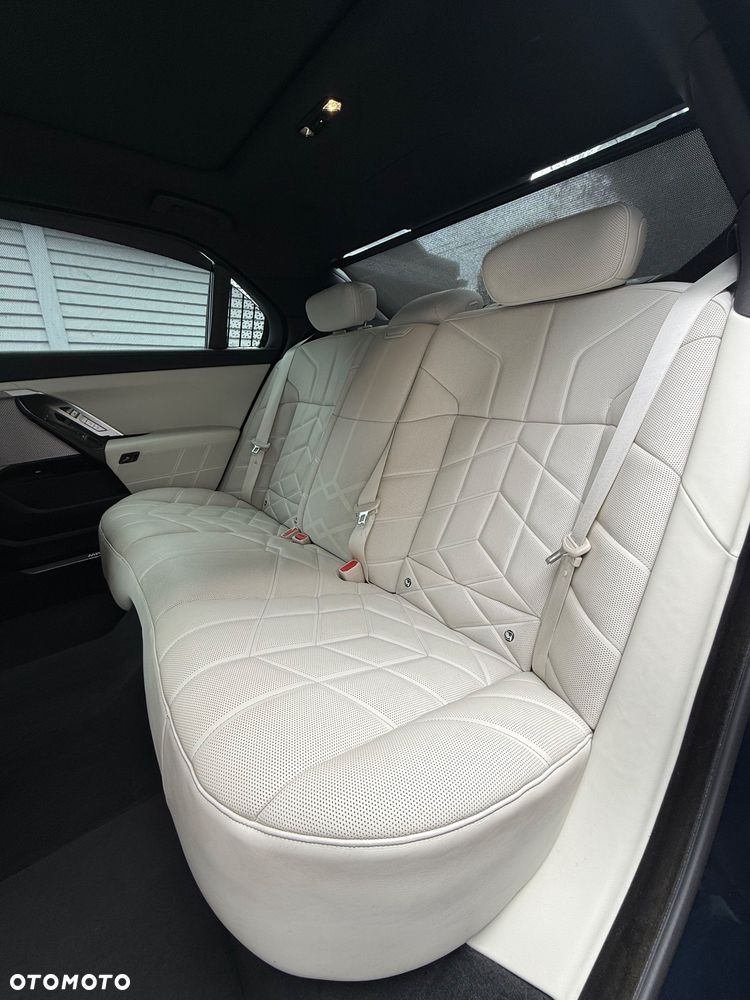 BMW Seria 7 - 9