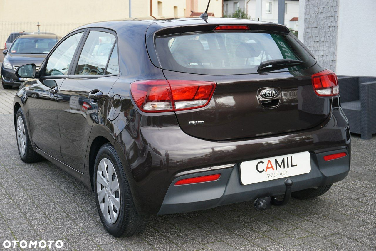 Kia Rio - 7