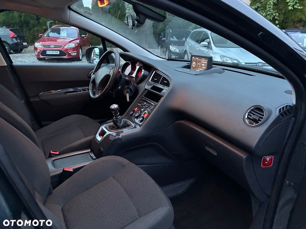 Peugeot 5008 HDI FAP 150 Active - 11