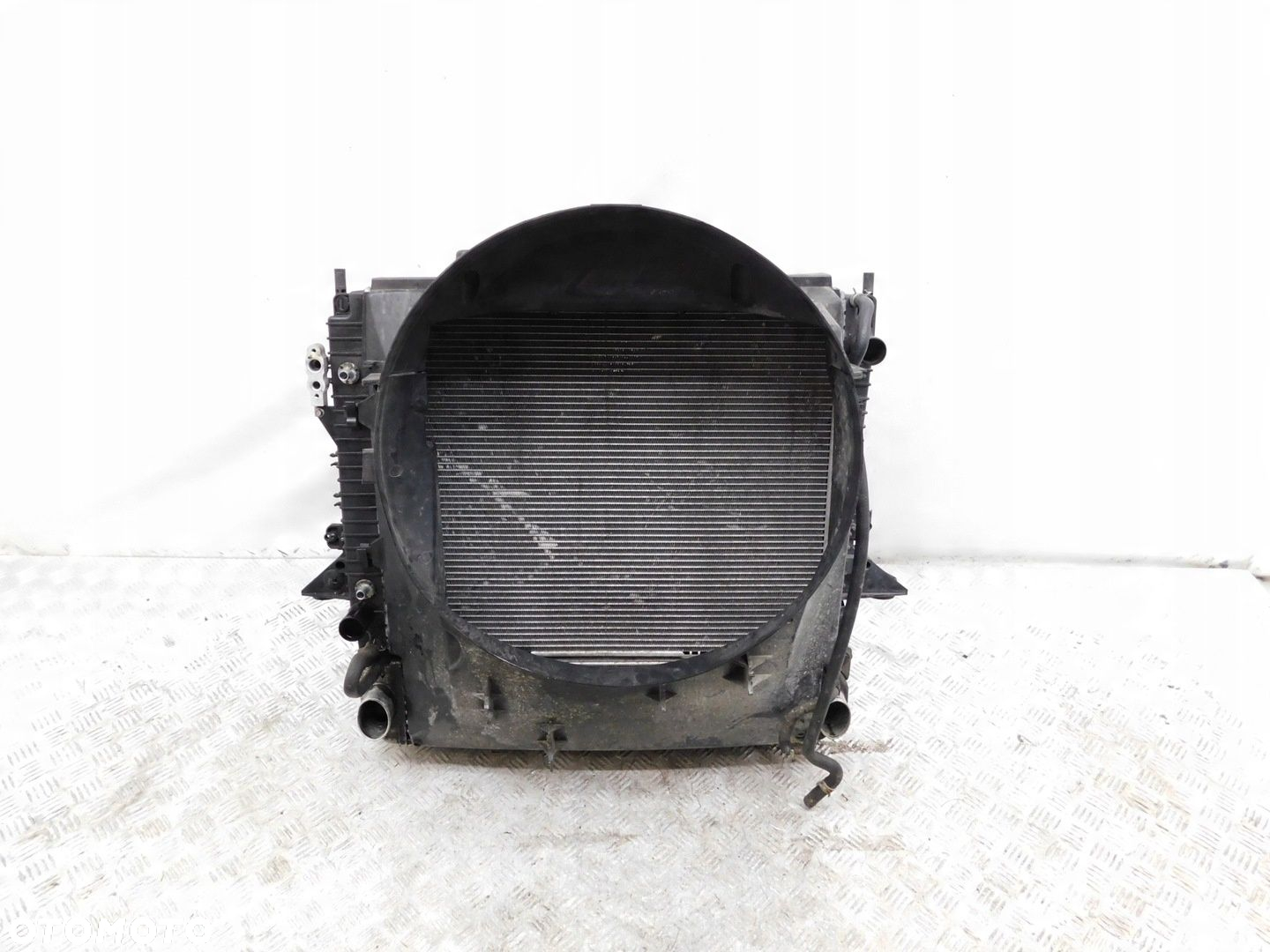 PAS PRZEDNI BELKA CHŁODNICE Kpl LAND ROVER DISCOVERY III L319 2.7 TD V6 - 3