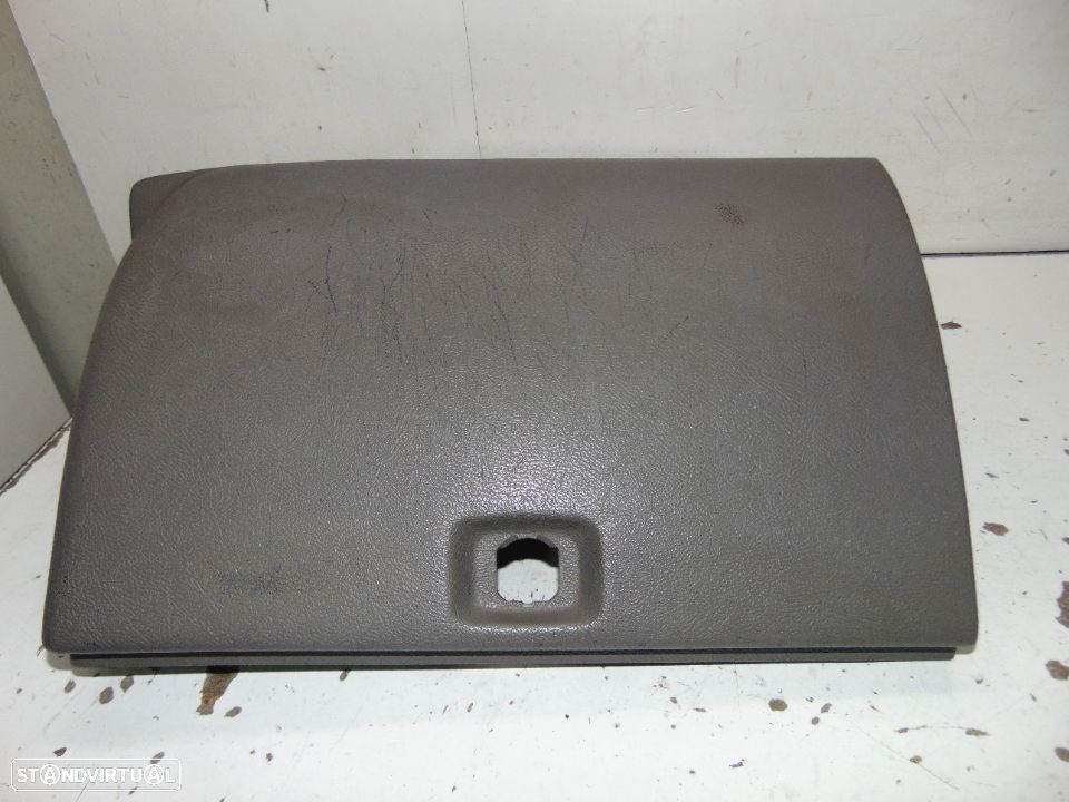 Peugeot 305 consola/Porta luvas - 1