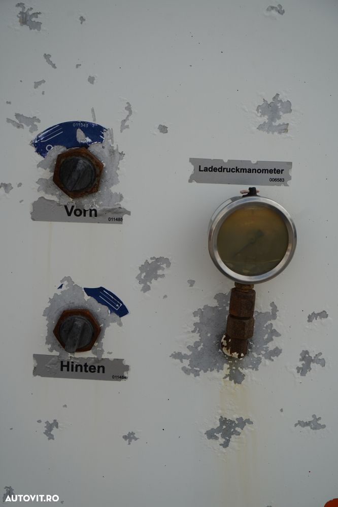 Feldbinder / REMORCA CIMENT / 2 COMPARTIMENTE / 37.000 L / SILOU / AXE SAF / JANTE DIN ALIAJ - 21