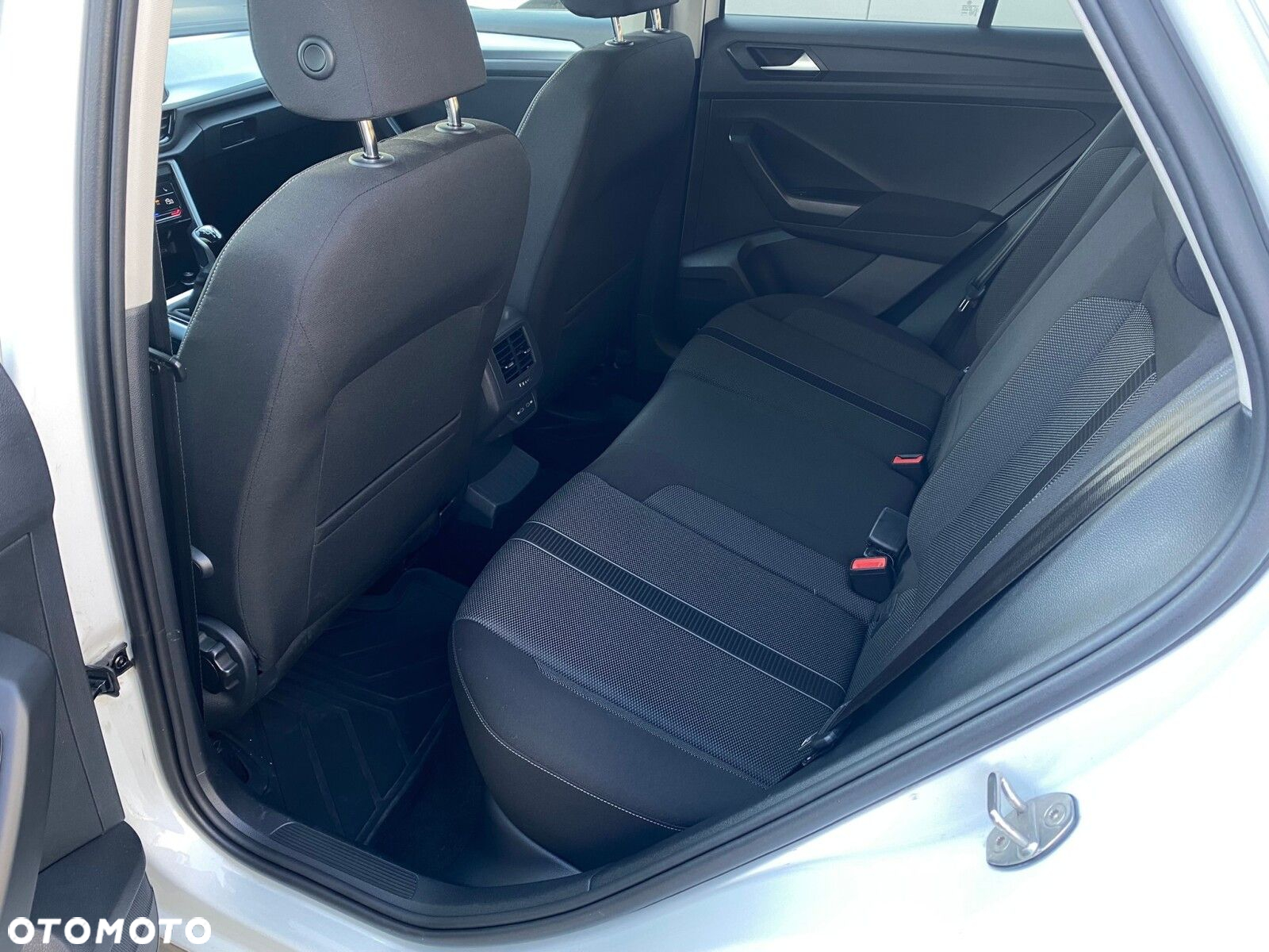 Volkswagen T-Roc 1.5 TSI Life - 25