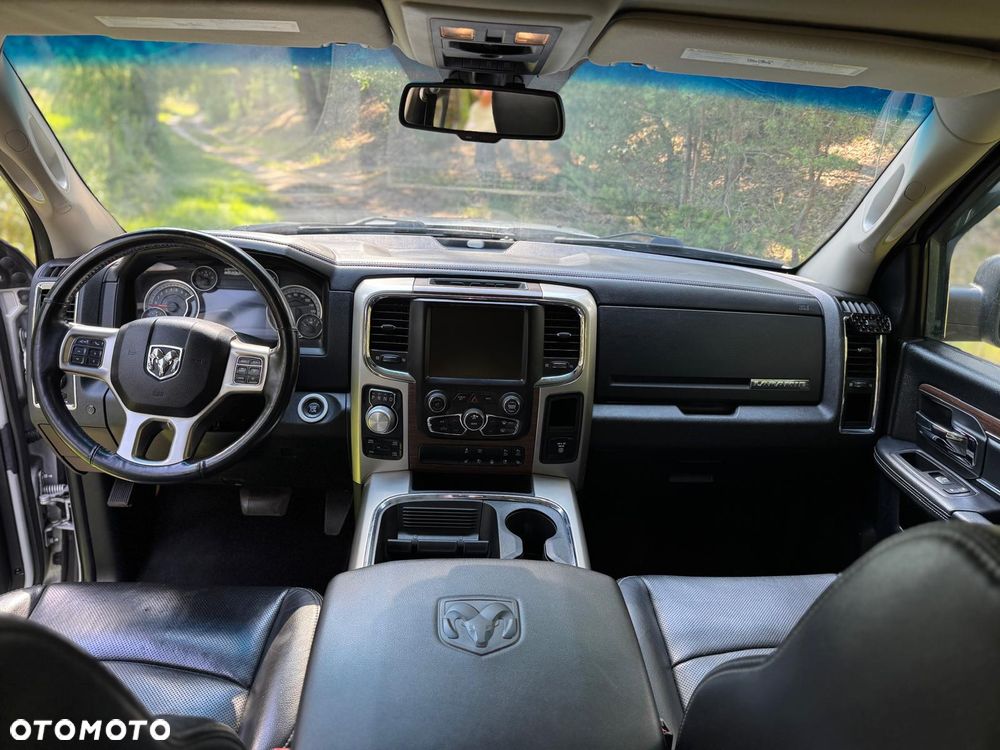 Dodge RAM 5.7 4x4 - 15