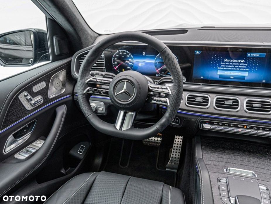 Mercedes-Benz GLS - 11