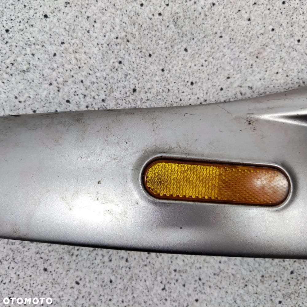 Owiewka, osłona, bok, boczek Piaggio Vespa ET4 - 3