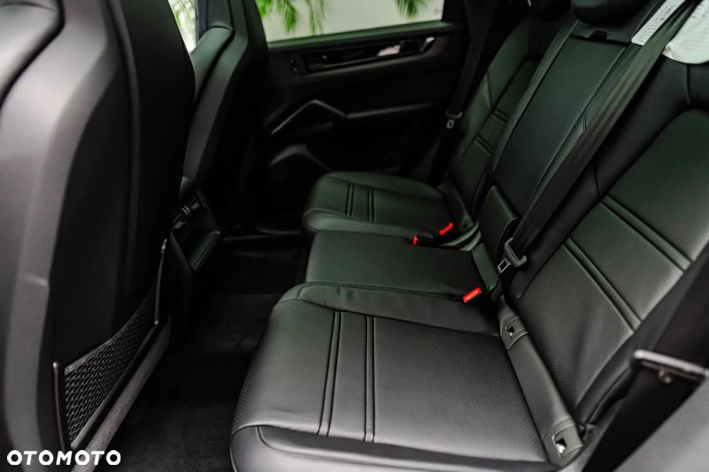 Porsche Cayenne Standard - 11