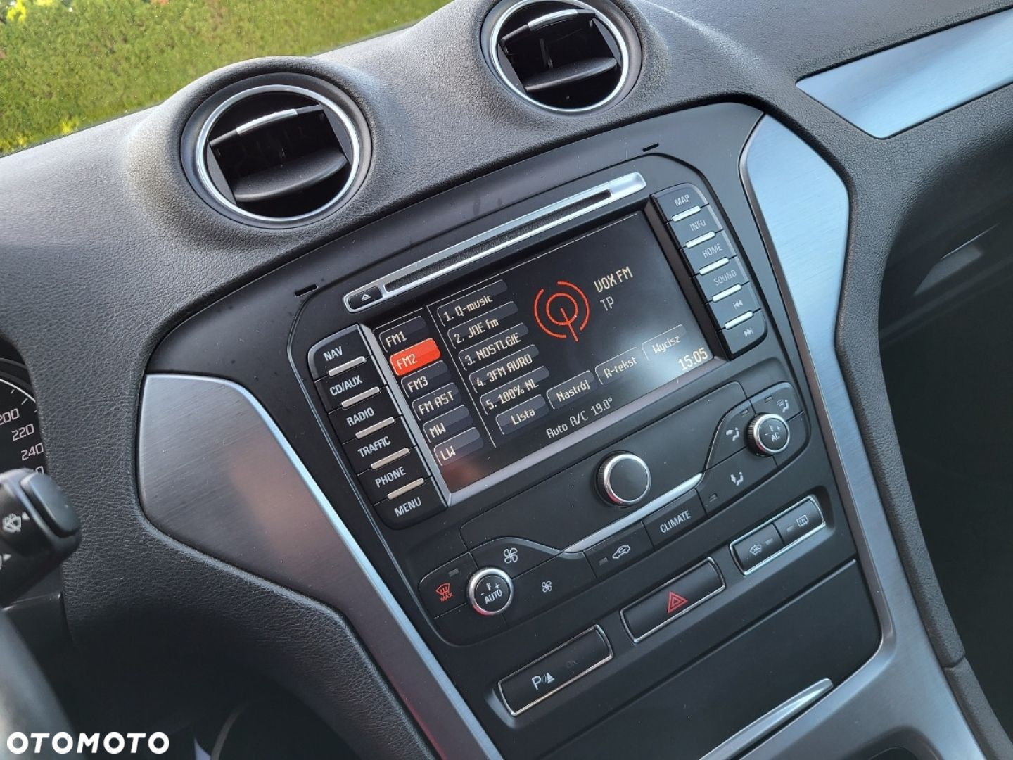 Ford Mondeo - 13