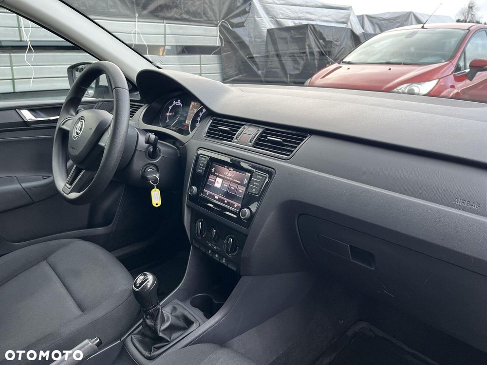 Skoda RAPID 1.0 TSI Active - 11