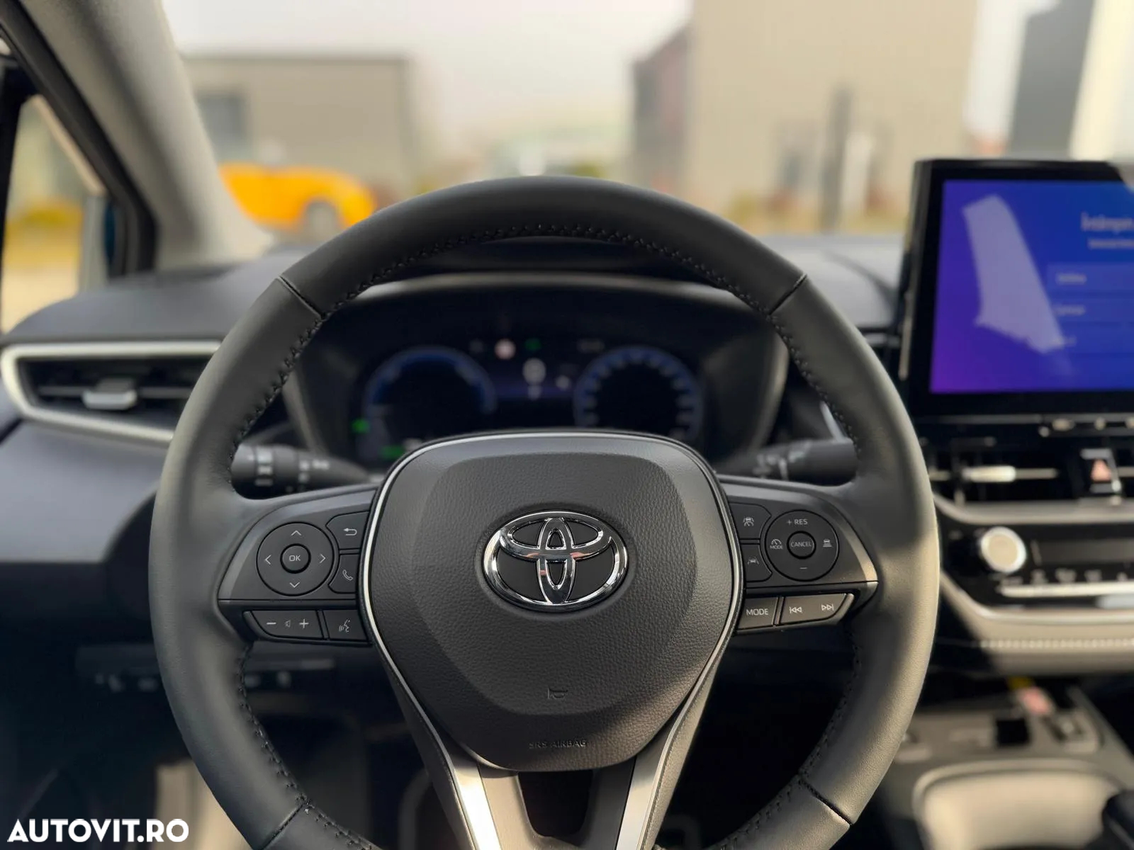 Toyota Corolla 1.8 HSD Business - 40