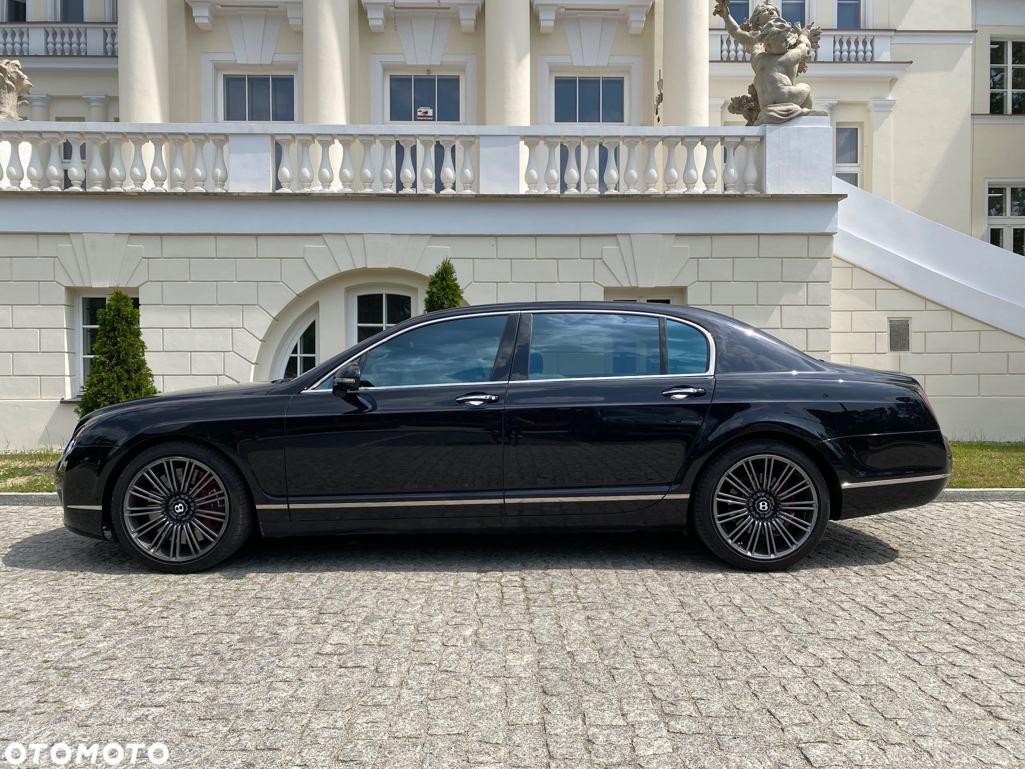 Bentley Flying Spur W12 S - 8