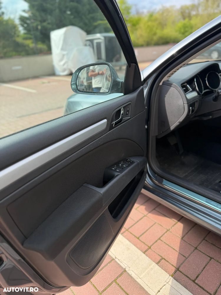 Skoda Superb 2.0 TDI Ambition - 8