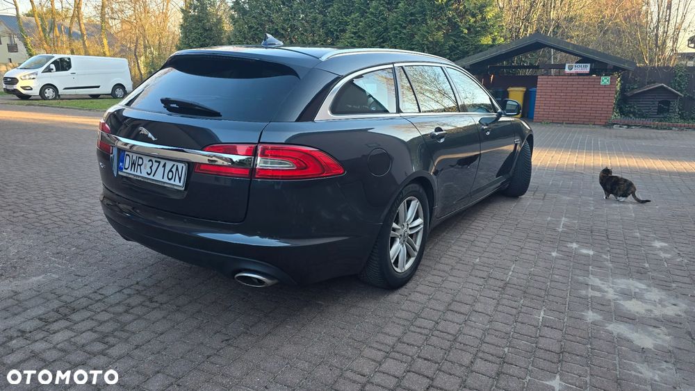 Jaguar XF - 5