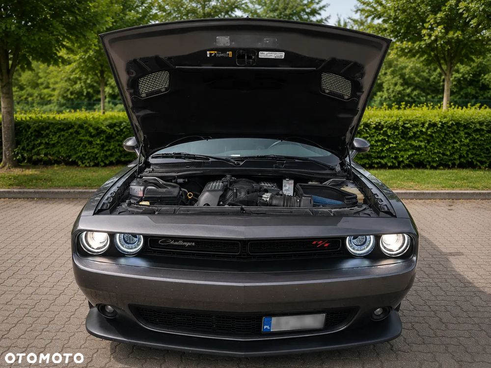 Dodge Challenger 6.4 Scat Pack - 13