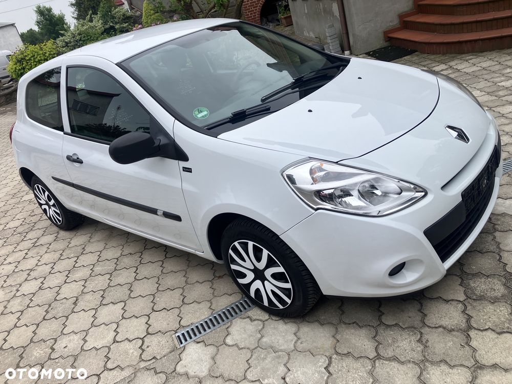 Renault Clio - 1