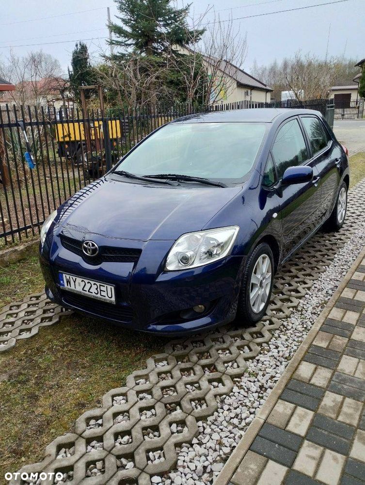 Toyota Auris 2.0 D-4D - 2