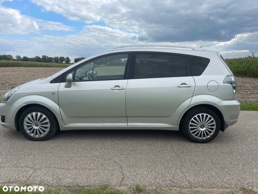 Toyota Corolla Verso - 8