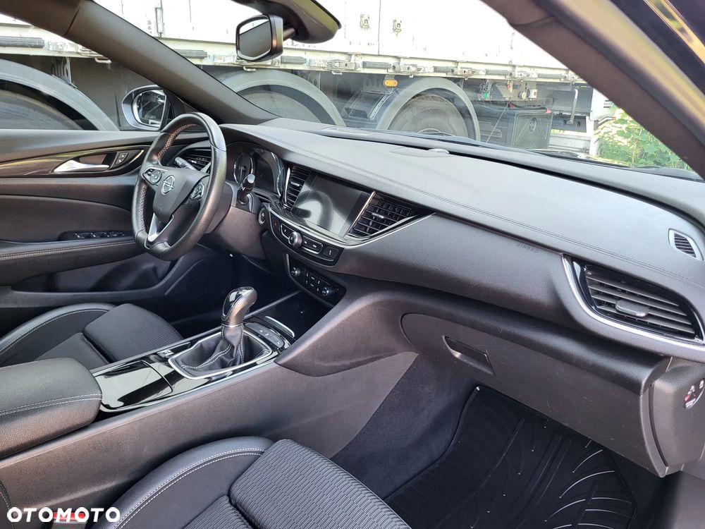 Opel Insignia 1.6 Innovation - 29