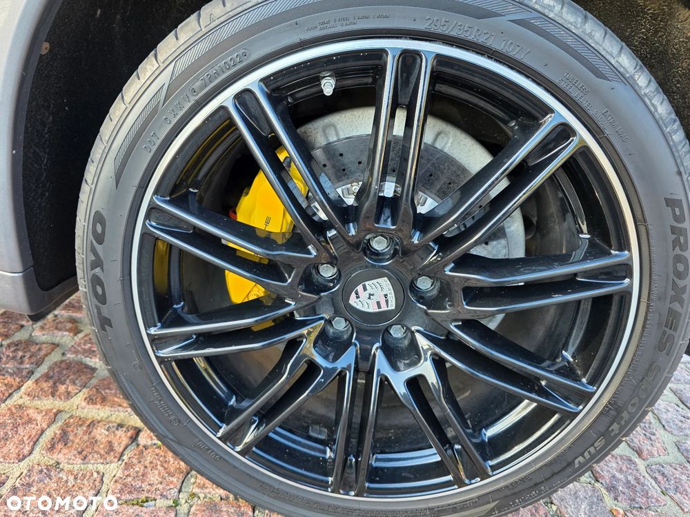 Porsche Cayenne - 13