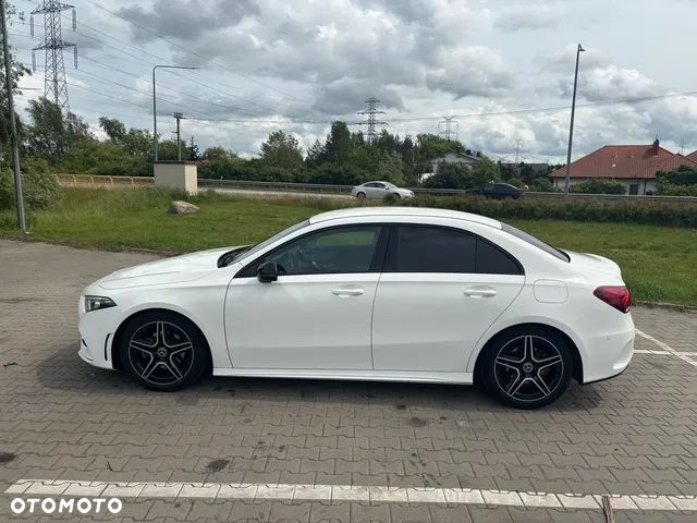 Mercedes-Benz Klasa A 200 AMG Line 7G-DCT - 3