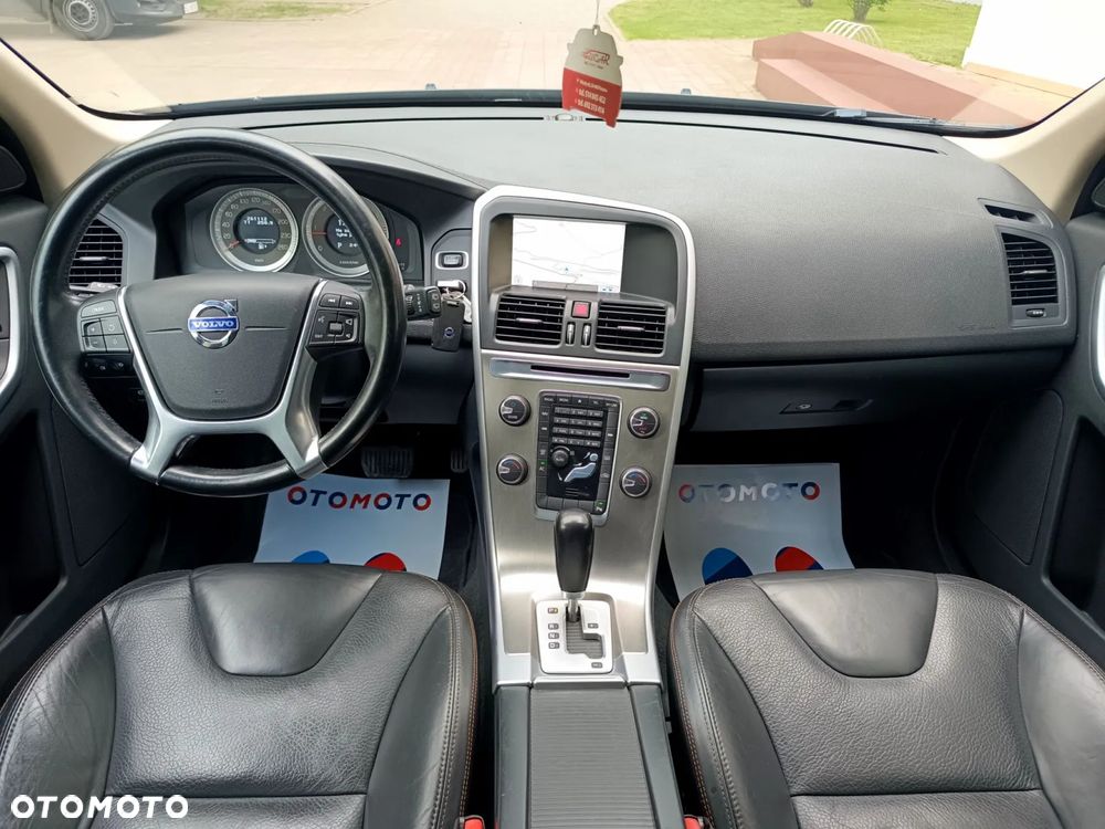 Volvo XC 60 D4 Geartronic Momentum - 28