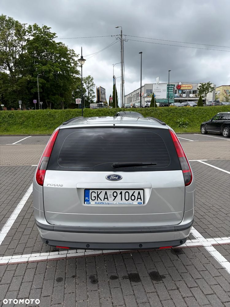 Ford Focus 1.8 Ghia - 7