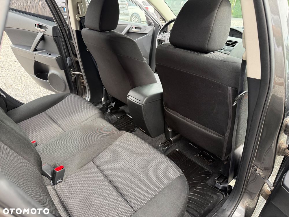 Mazda 3 1.6 Exclusive + - 19