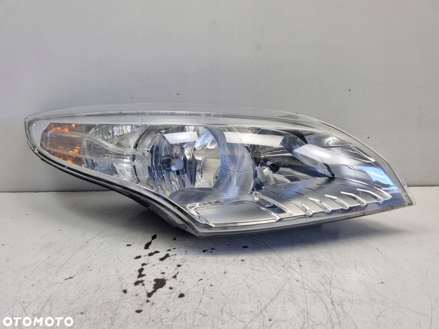 Renault Megane III 08-12r PRZEDNIA LAMPA PRAWA PRAWY PRZÓD 260100017R - 1