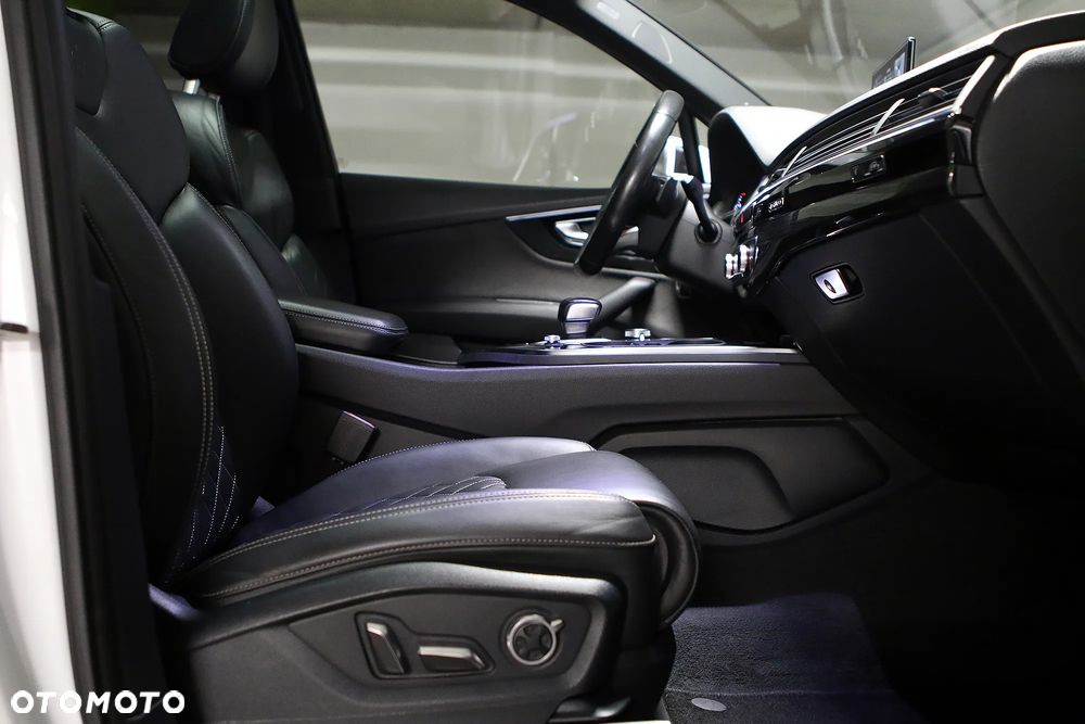 Audi Q7 - 24