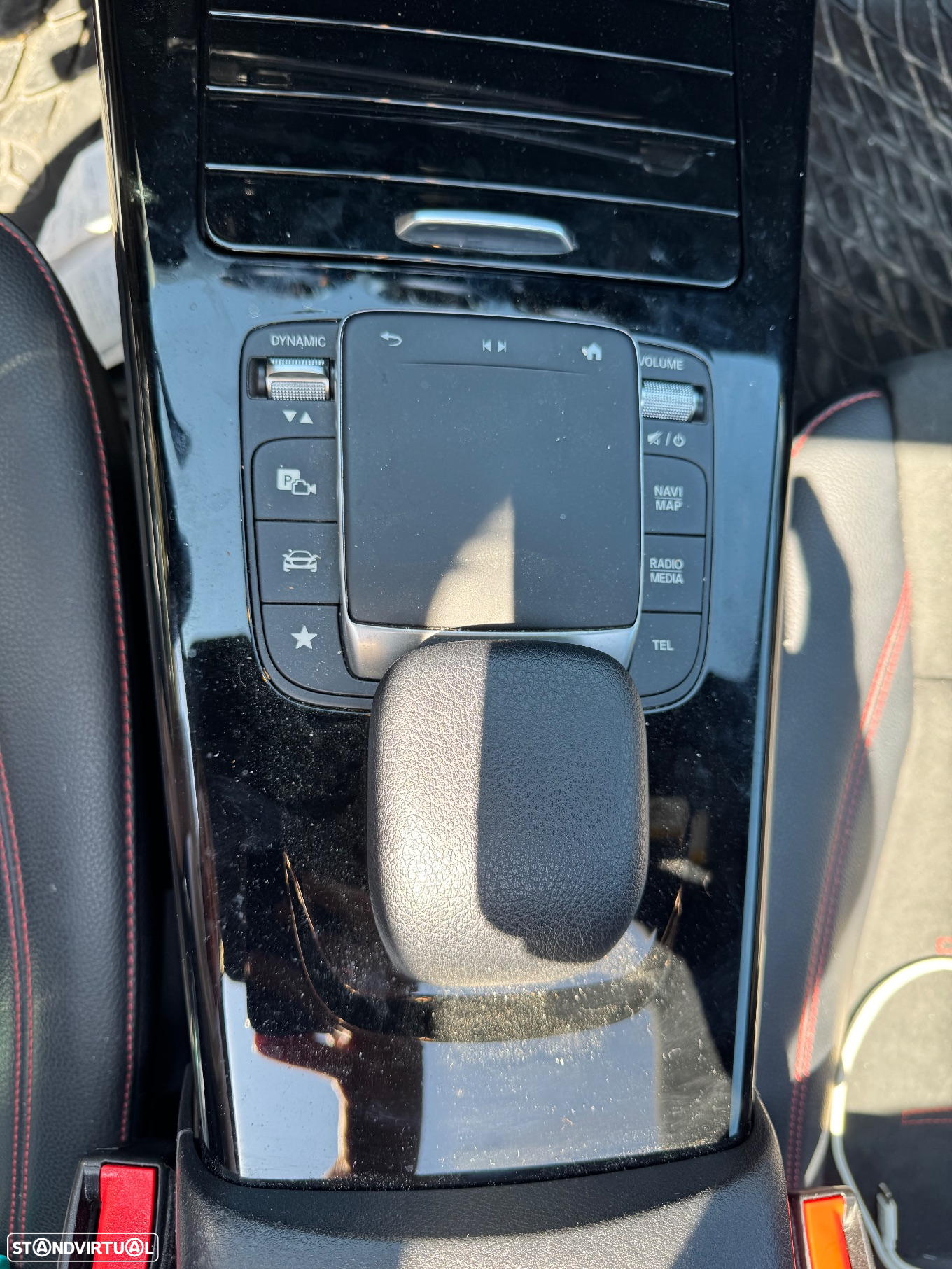 Mercedes-Benz A 250 Limousine e AMG Line - 9