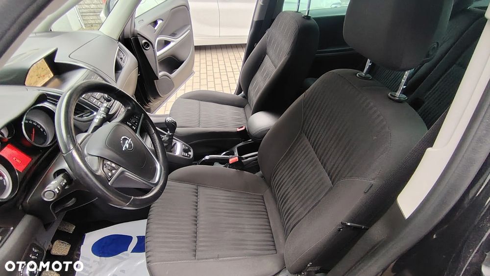 Opel Zafira Tourer 1.4 Turbo Sport - 28