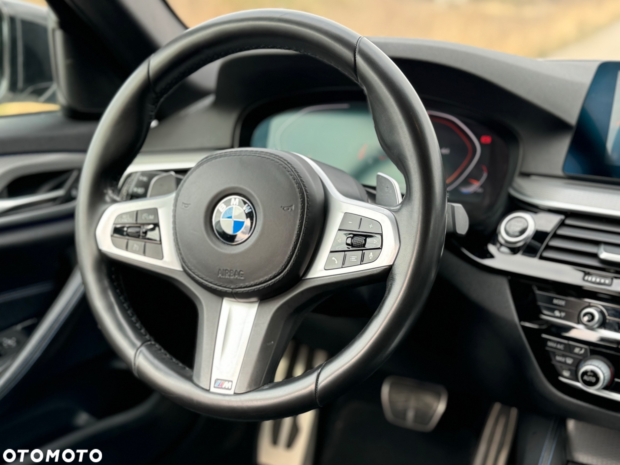 BMW Seria 5 520d xDrive M Sport sport - 9