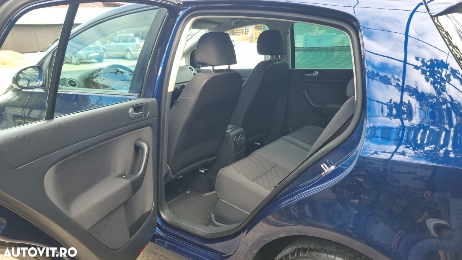 Volkswagen Golf Plus 1.6 TDI DPF Comfortline - 5