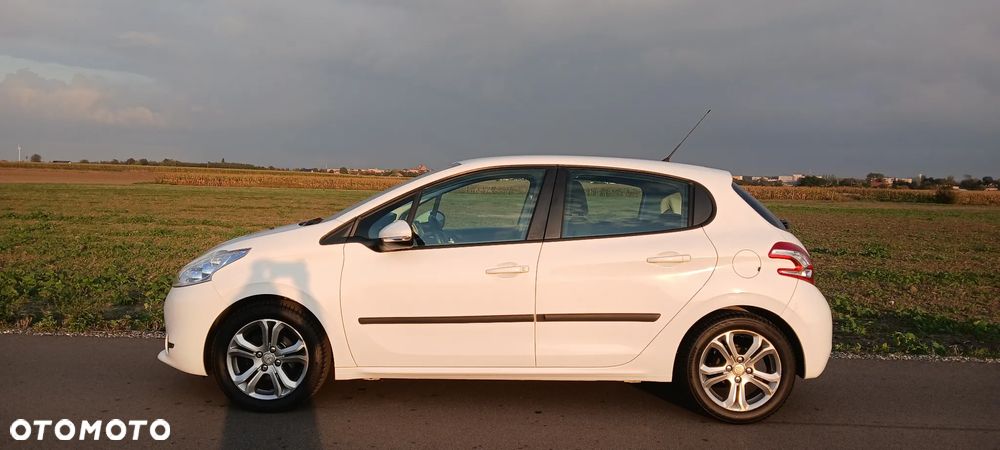 Peugeot 208 1.2 PureTech Active - 8
