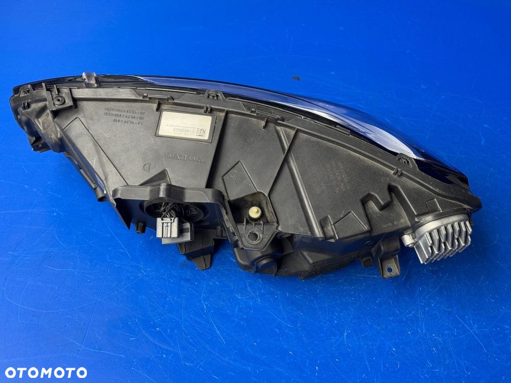 PRAWY FULL LED VOLVO V90 S90 BDB USA AMERYKA - 10