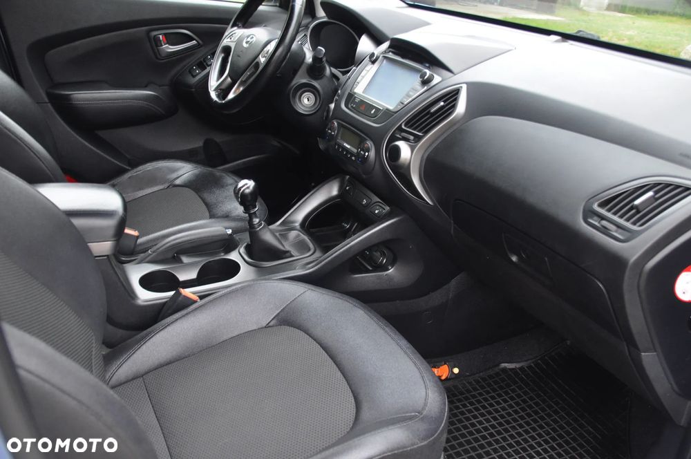 Hyundai ix35 1.7 CRDi 2WD Fifa World Cup Edition - 8
