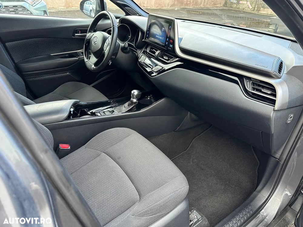 Toyota C-HR Hybrid Business-Edition - 7