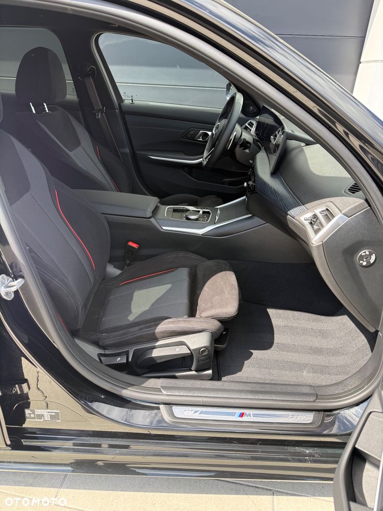 BMW Seria 3 320d xDrive M Sport Shadow - 27