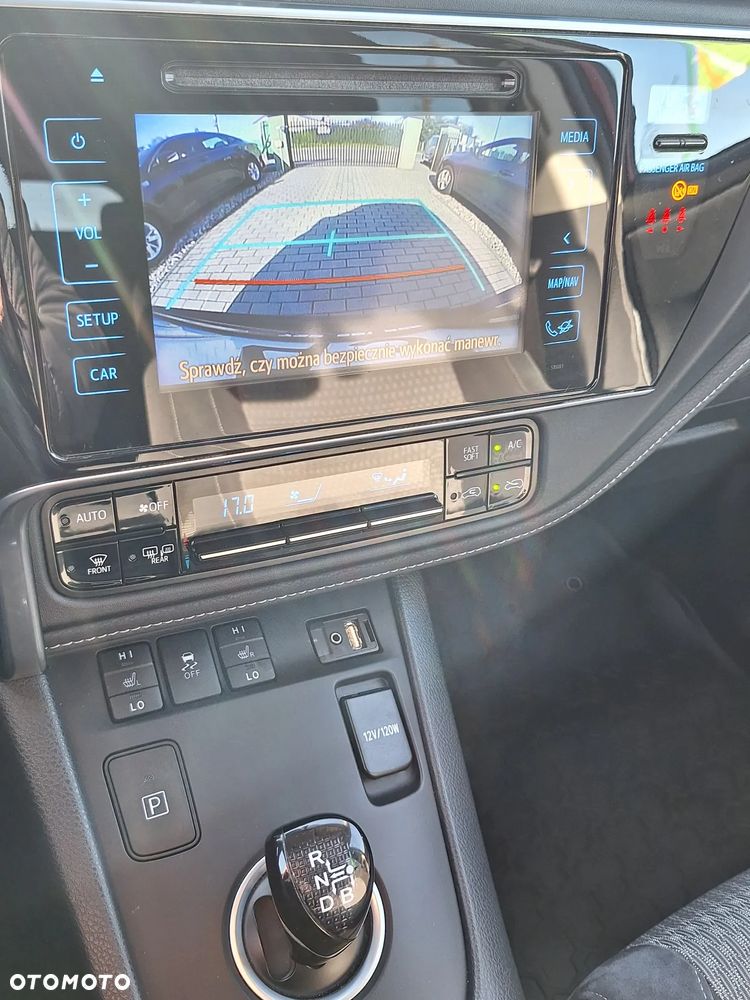 Toyota Auris Hybrid 135 Prestige - 9