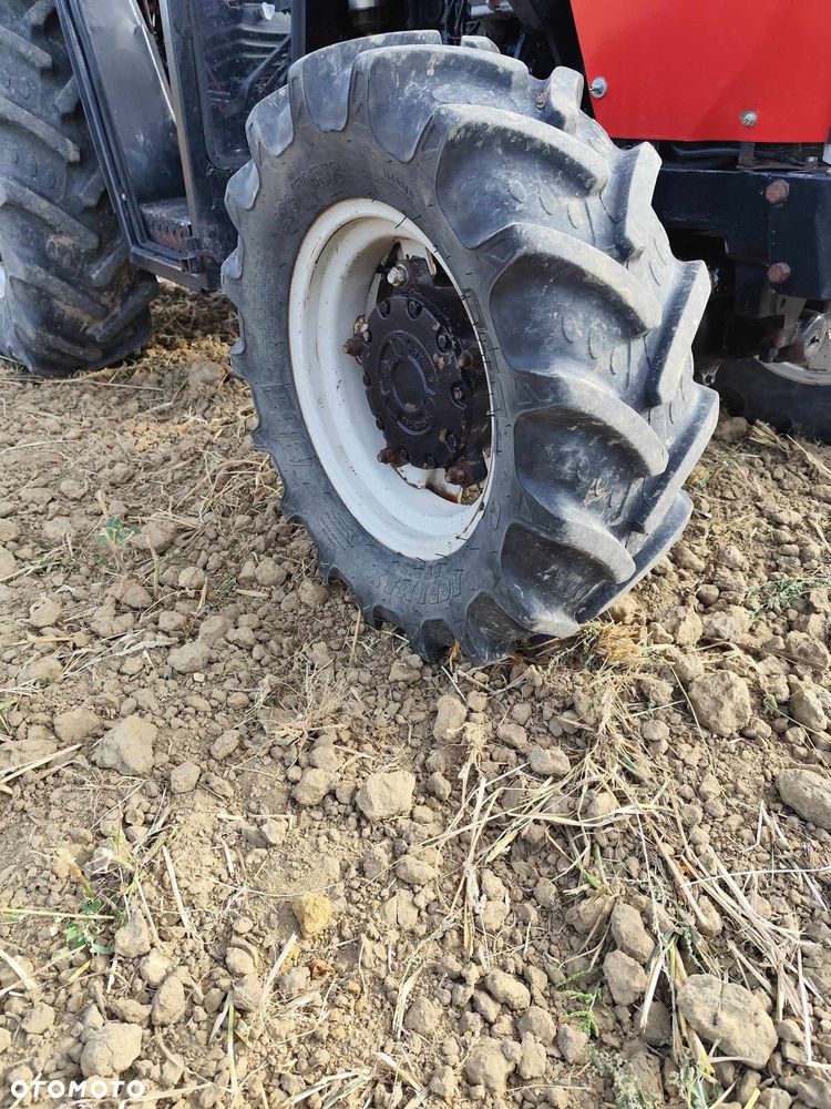 Massey Ferguson - 4
