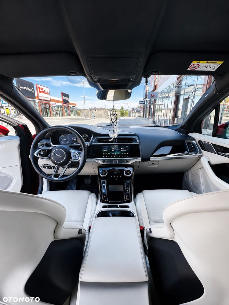 Jaguar I-Pace - 7