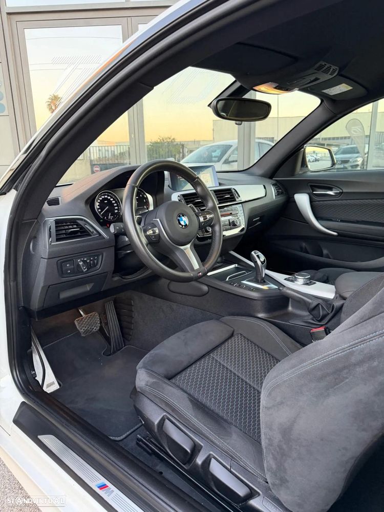BMW 220 d Pack Desportivo M Pro Auto - 22